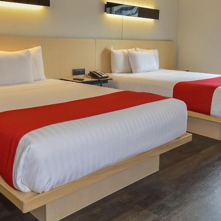 City Express Plus By Marriott Medellin Colombia Exterior foto