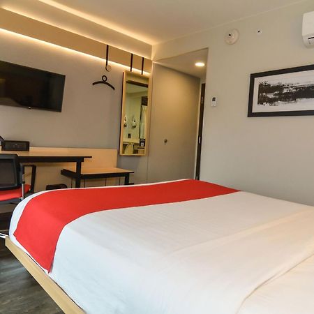 City Express Plus By Marriott Medellin Colombia Exterior foto