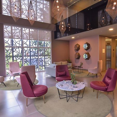 City Express Plus By Marriott Medellin Colombia Exterior foto