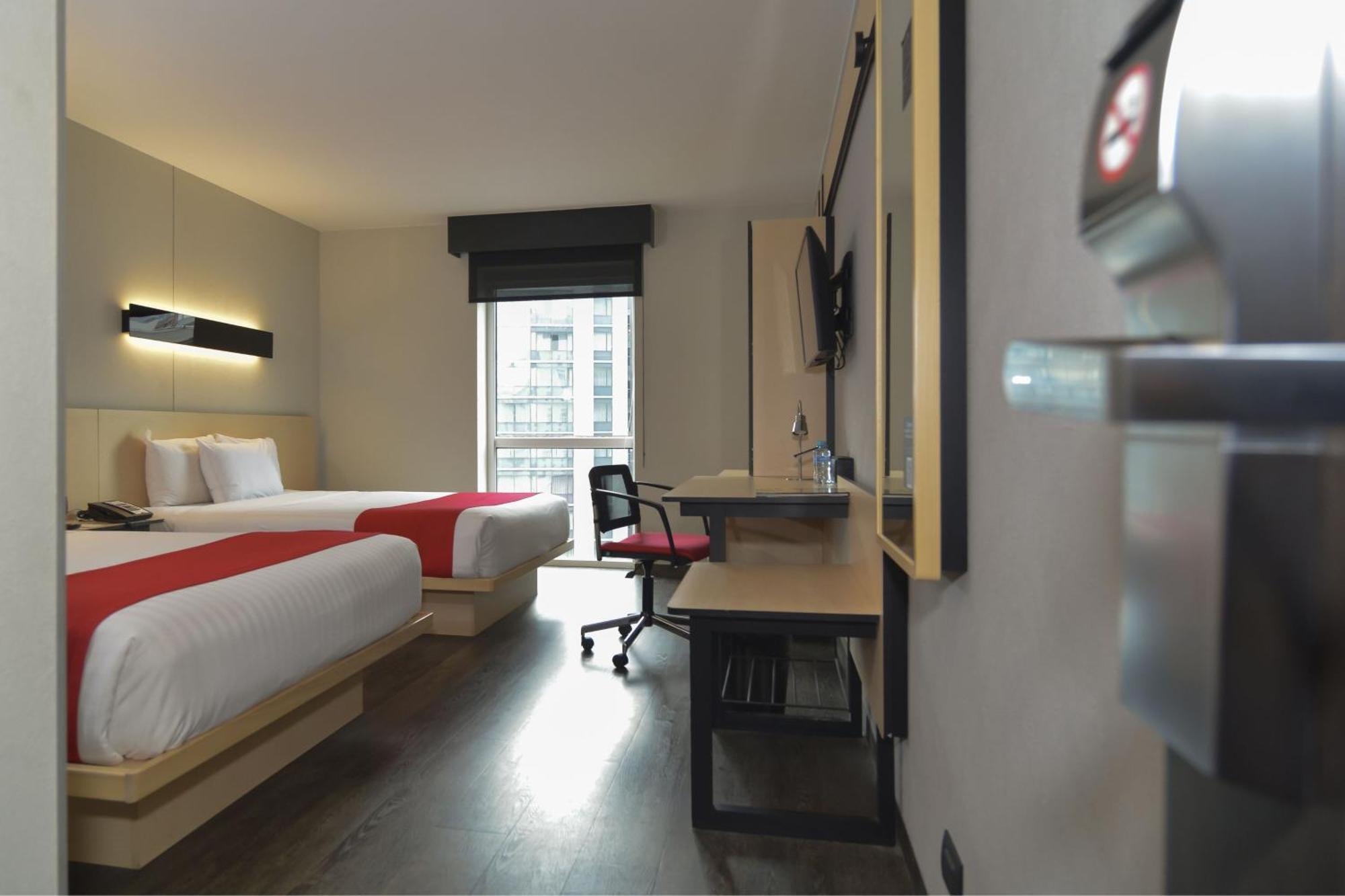 City Express Plus By Marriott Medellin Colombia Exterior foto