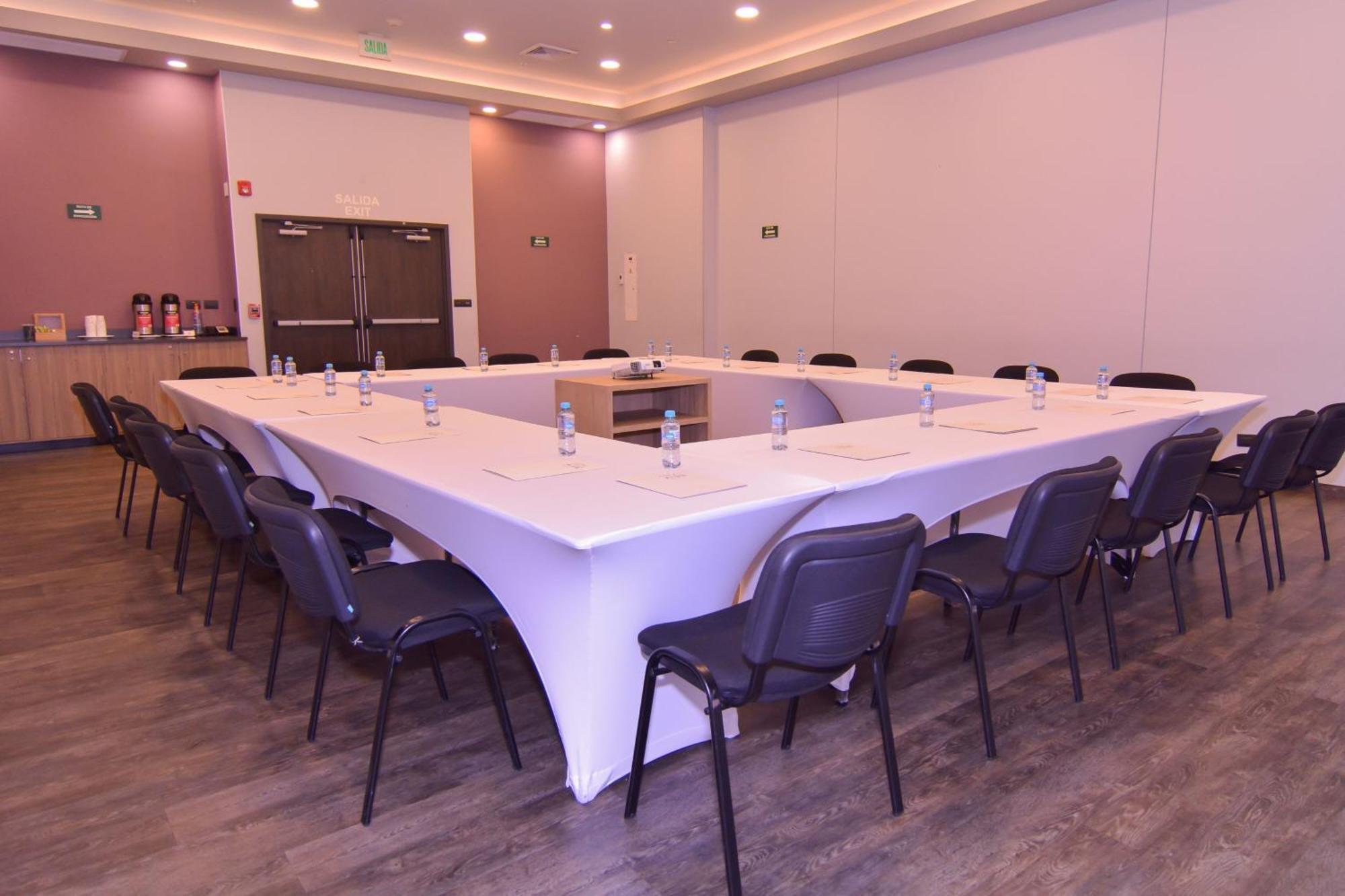 City Express Plus By Marriott Medellin Colombia Exterior foto