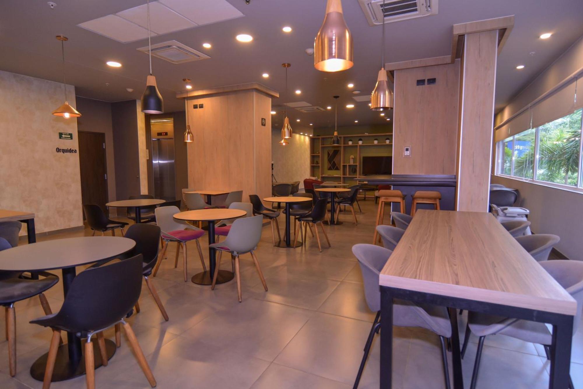 City Express Plus By Marriott Medellin Colombia Exterior foto