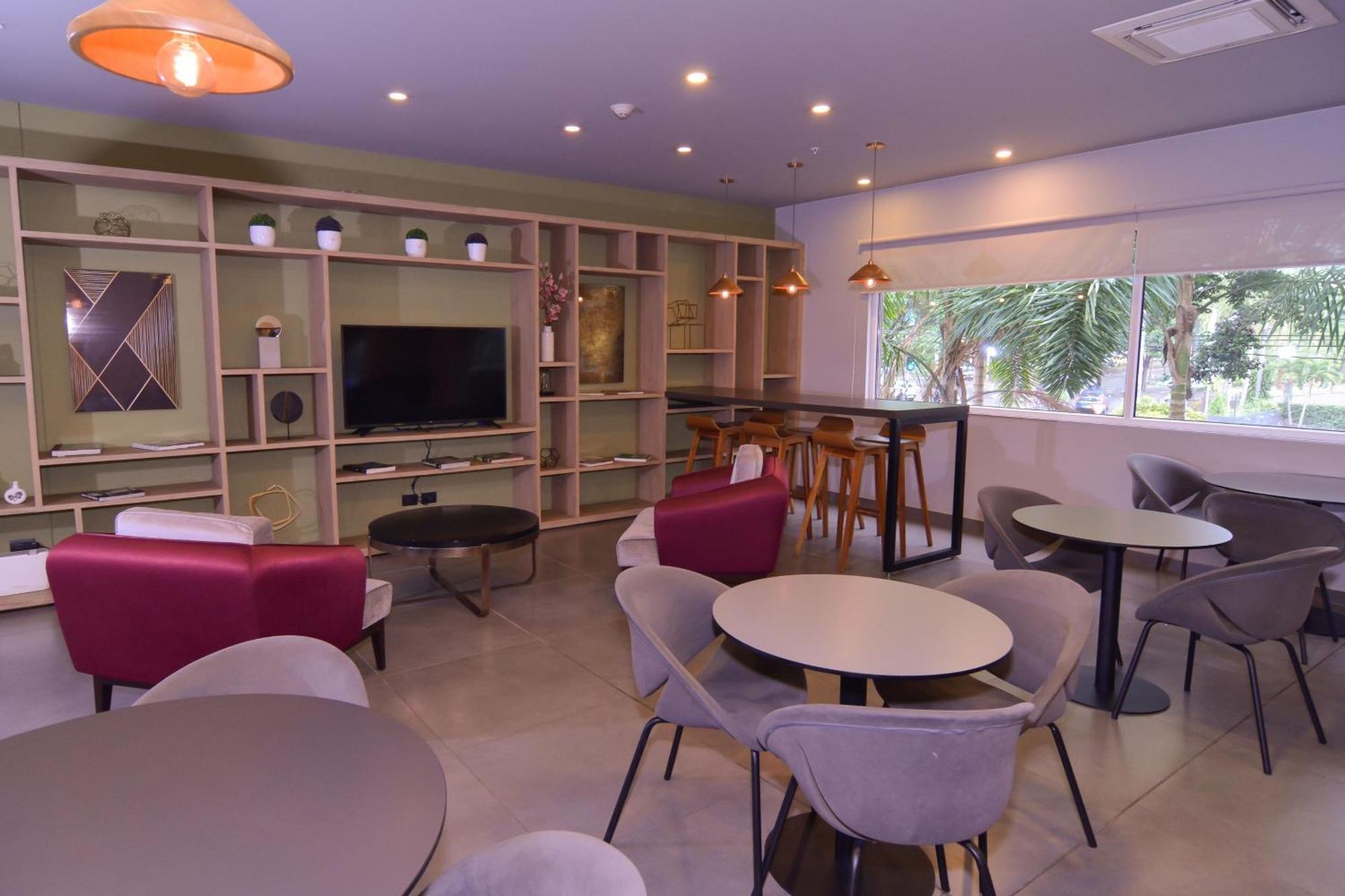 City Express Plus By Marriott Medellin Colombia Exterior foto