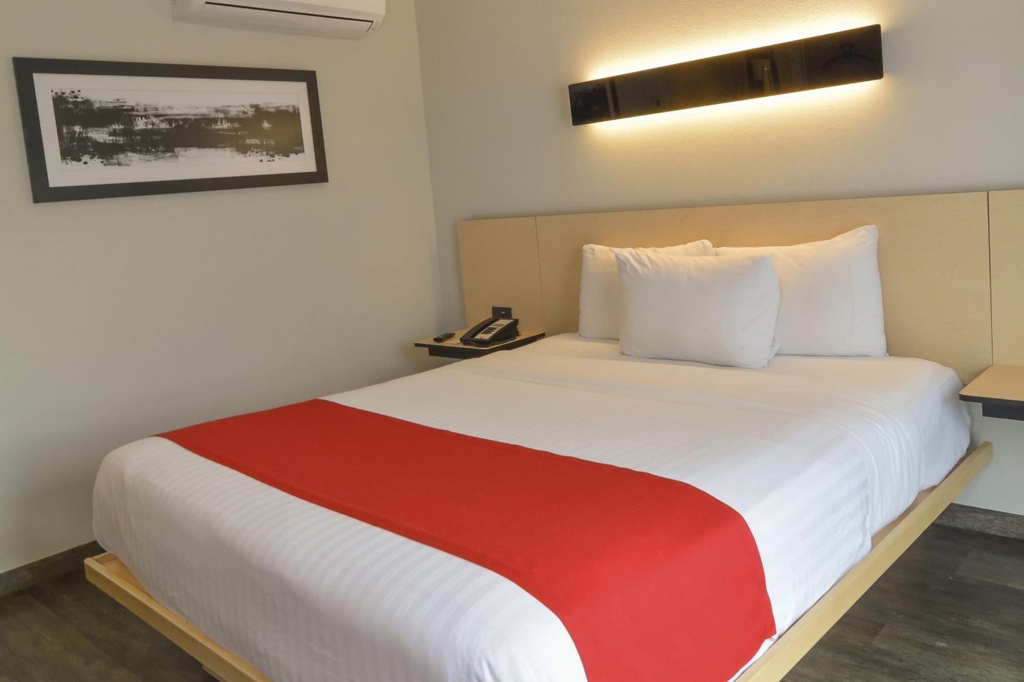 City Express Plus By Marriott Medellin Colombia Exterior foto