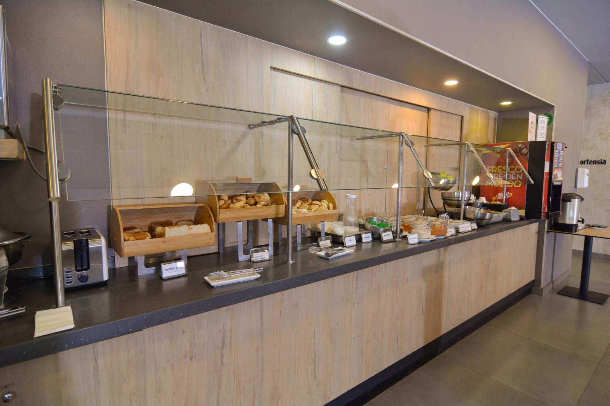 City Express Plus By Marriott Medellin Colombia Exterior foto